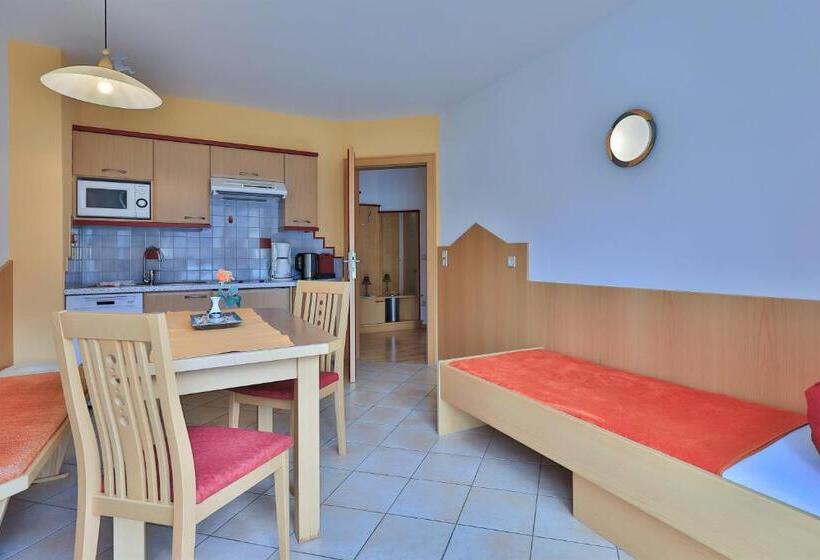 带2个卧室的高级公寓, Garni Zerza