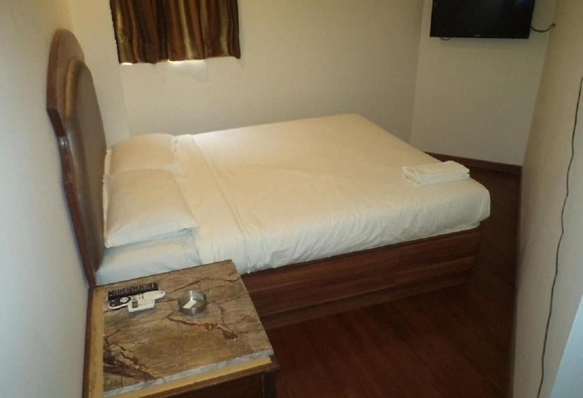 Номер Deluxe, Lords  Eco Inn Gandhidham