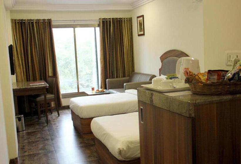 Номер Deluxe, Lords  Eco Inn Gandhidham