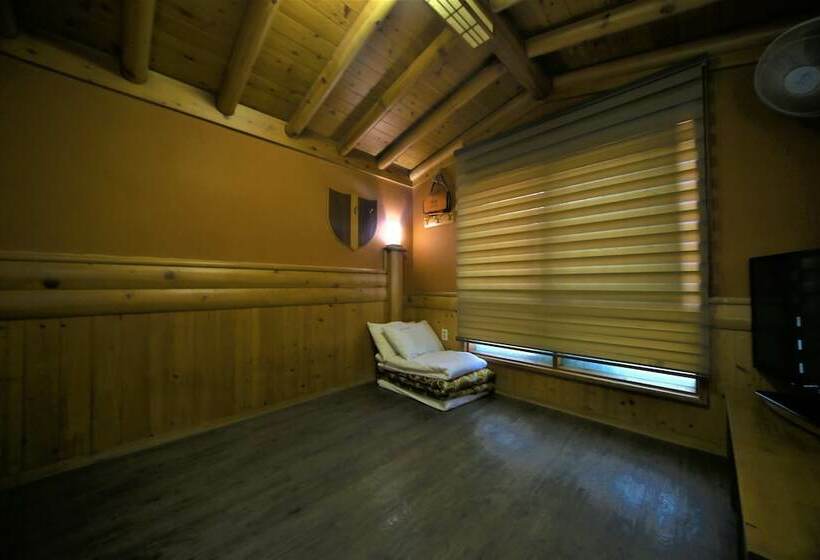 Номер Стандарт, Pine Motel