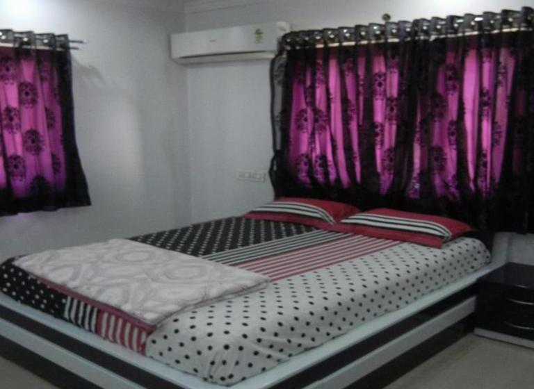 ویلای 2 خوابه, Shree Radhe Bungalow Bhuj