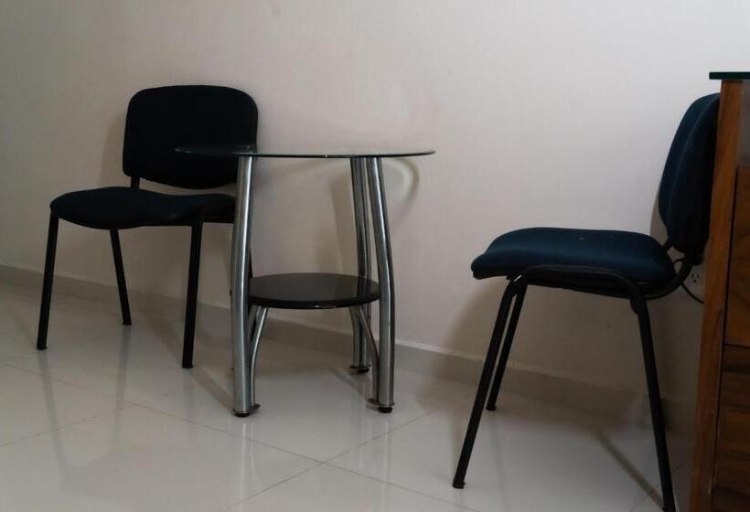 Quarto Estandar, Infinity Suites Habitacion Doble 102