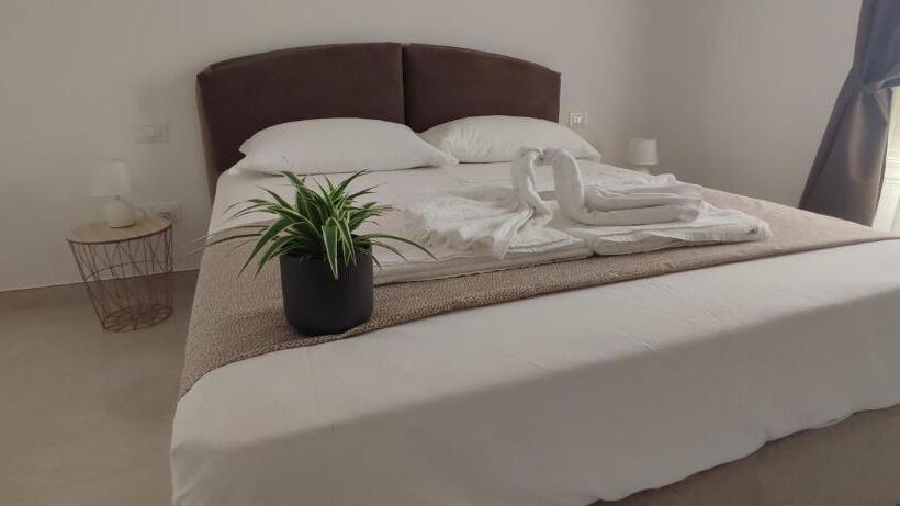 اتاق لوکس چهار تخته, Fevi Rooms