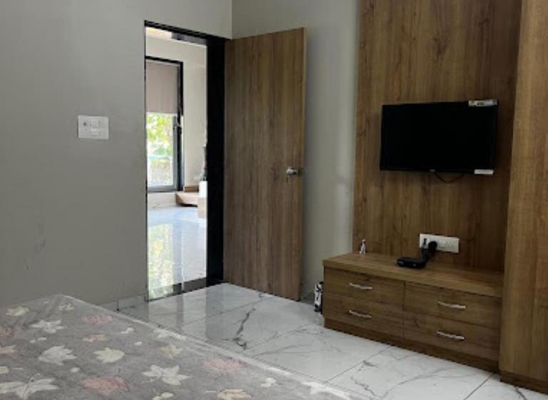 Вилла Deluxe 1 Спальня, Krushnashray Farms Ahmedabad