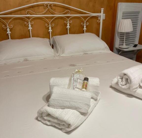 اتاق استاندارد سه نفره, B&b Civico 210