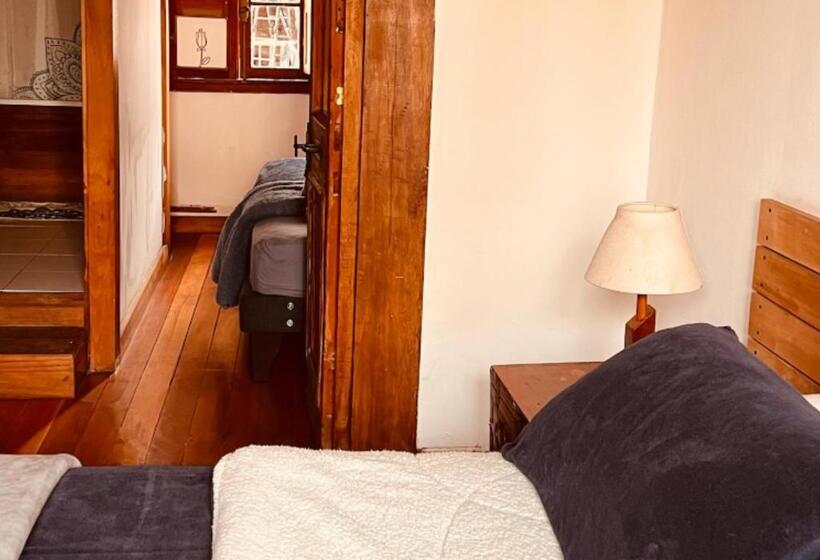اتاق خانوادگی, Casona Montt 522   B&b