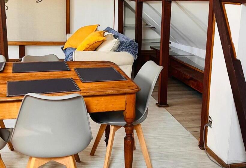 استودیوی استاندارد, Casona Montt 522   B&b