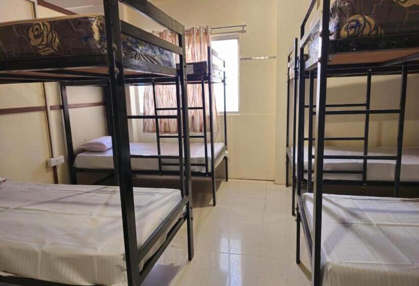 Кровать в Общей Комнате, Goroomgo Kshipra Guest House Ujjain