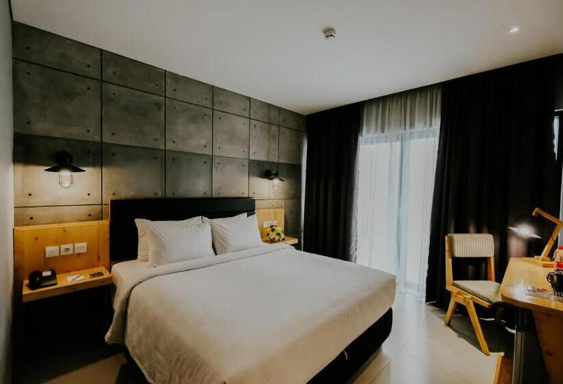 Номер Deluxe с Балконом, Ayaartta Hotel Malioboro