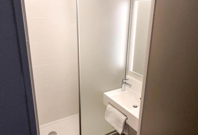 Трехместный Номер Классика, B&b Hotel Chartres Océane