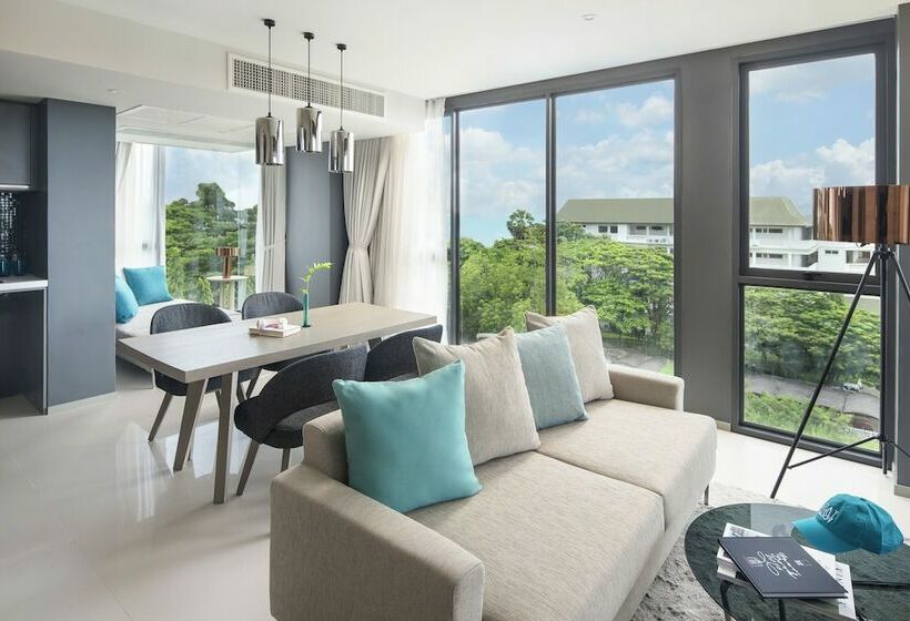 스위트, Cross Vibe Pattaya Seaphere   Formerly X2 Vibe Pattaya Seaphere