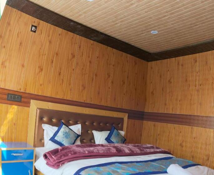 Номер Стандарт Трехместный, Snow Land Wooden Cottage