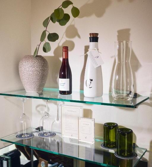 장애인을 위한 킹사이즈 침대 스탠다드 룸, Copper Vine Wine Pub & Inn
