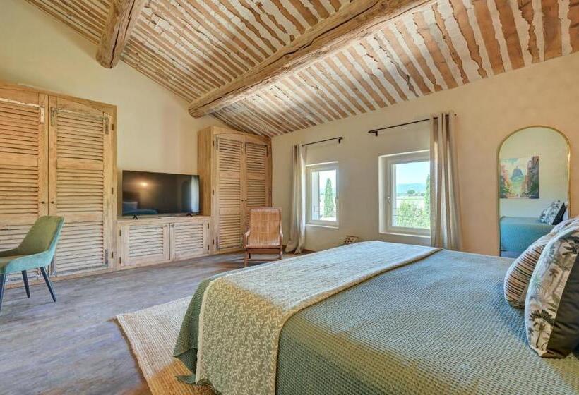 Номер Deluxe, Bastide Des 7 Sœurs