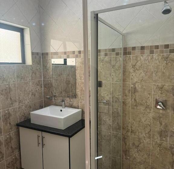 Номер Стандарт, Jakaranda Guest House