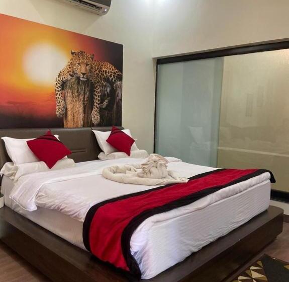带大床的标准间, Kingfisher Resorts