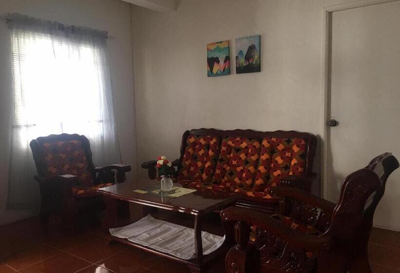 Семейный Номер, Llanes Bancolita S Resort   Taal Lakeview Resort Balete