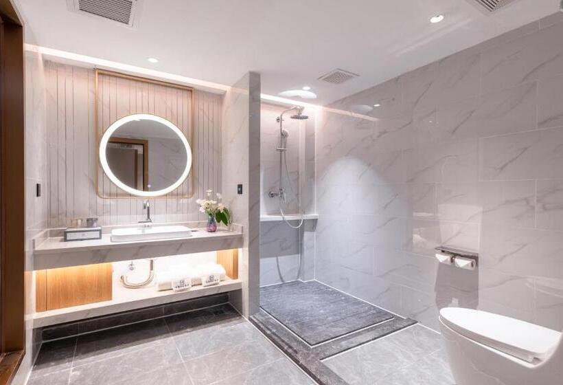 Номер Deluxe Кровать Кинг, Huaxi International