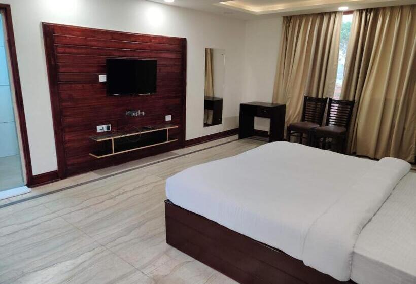 Стандартный Номер Кровать Кинг, Orchha Club And Resort   Ocr
