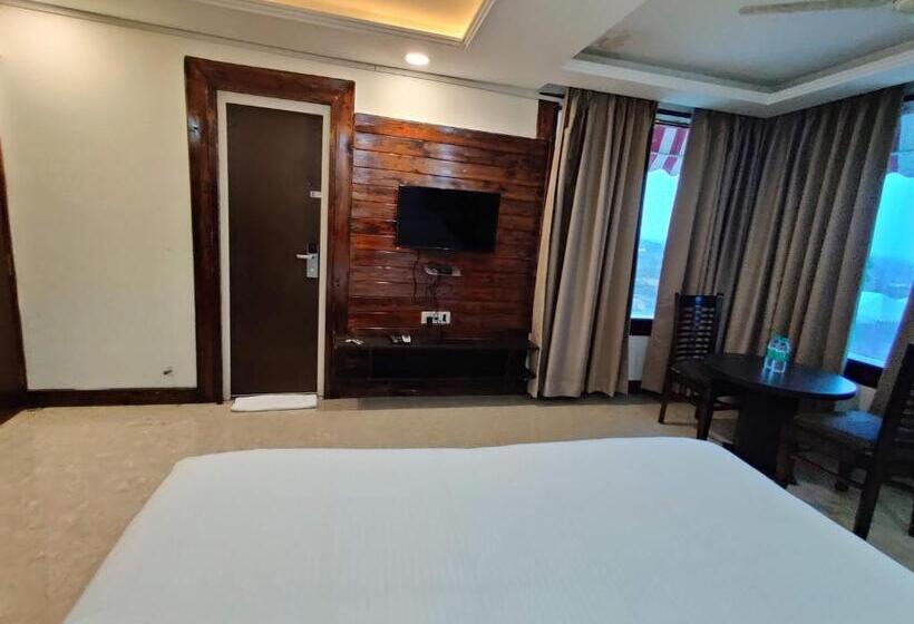 Стандартный Номер Кровать Кинг, Orchha Club And Resort   Ocr