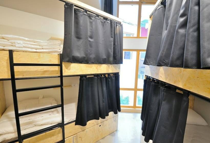 Cama em Quarto Compartilhado, Bcool Bilbao  Hostel