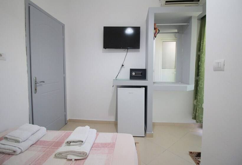 اتاق استاندارد با بالکن, Andy Apartments