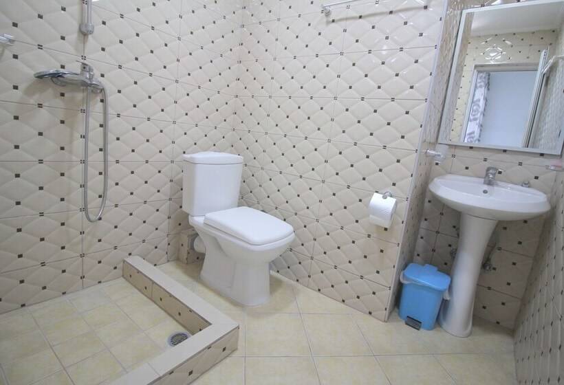 اتاق استاندارد با بالکن, Andy Apartments