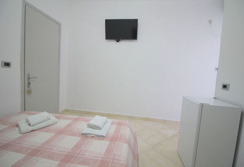 اتاق استاندارد با بالکن, Andy Apartments
