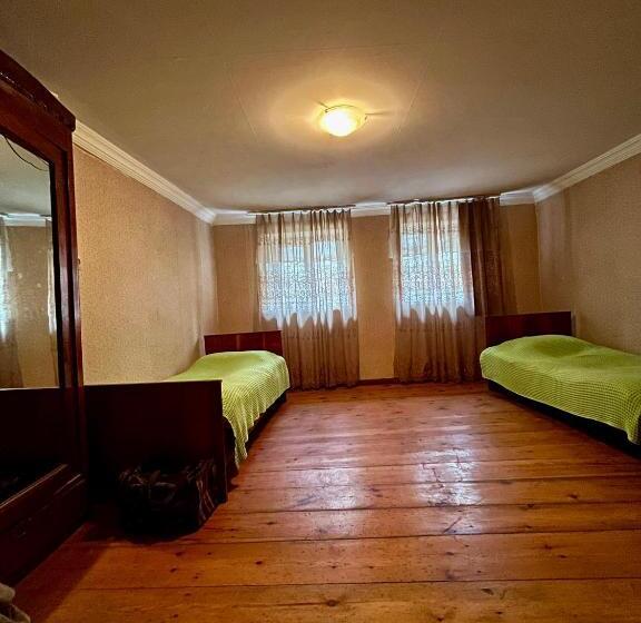 اتاق استاندارد, Nino S Guest House