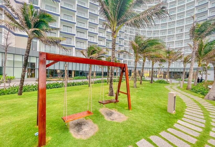 اتاق استاندارد با تخت بزرگ, Wyndham Garden Cam Ranh   Villa 3 Phòng Ngủ