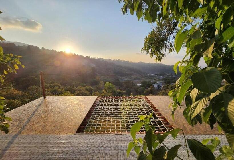 اتاق استاندارد با تخت بزرگ, M Lapin   Hotel & Glamping Near Antigua Guatemala