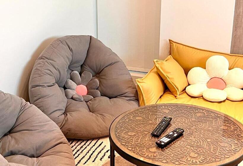 5 Bedroom Apartment, 家太幸福民宿