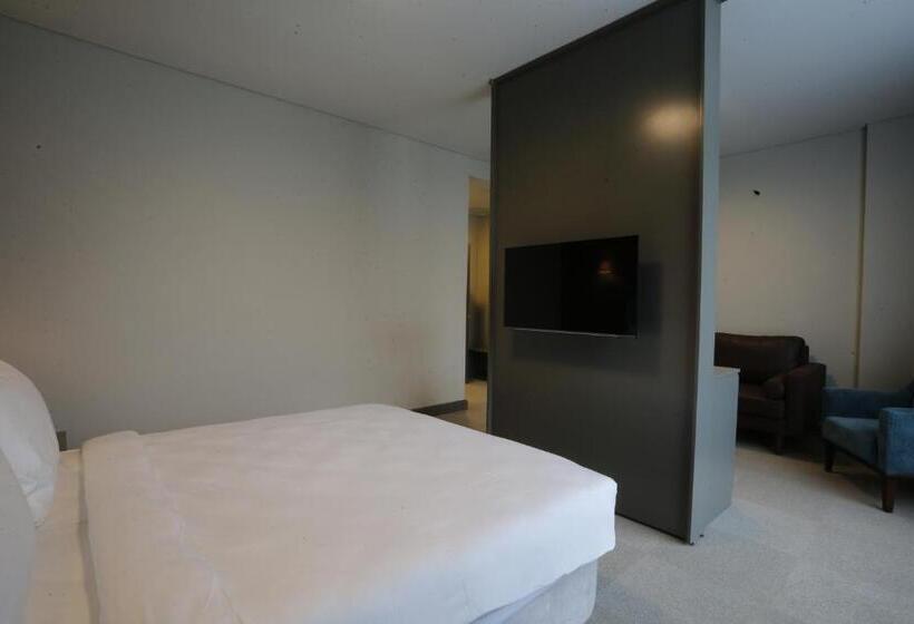 اتاق لوکس با بالکن, Dellago Luxury Hotel Sapanca