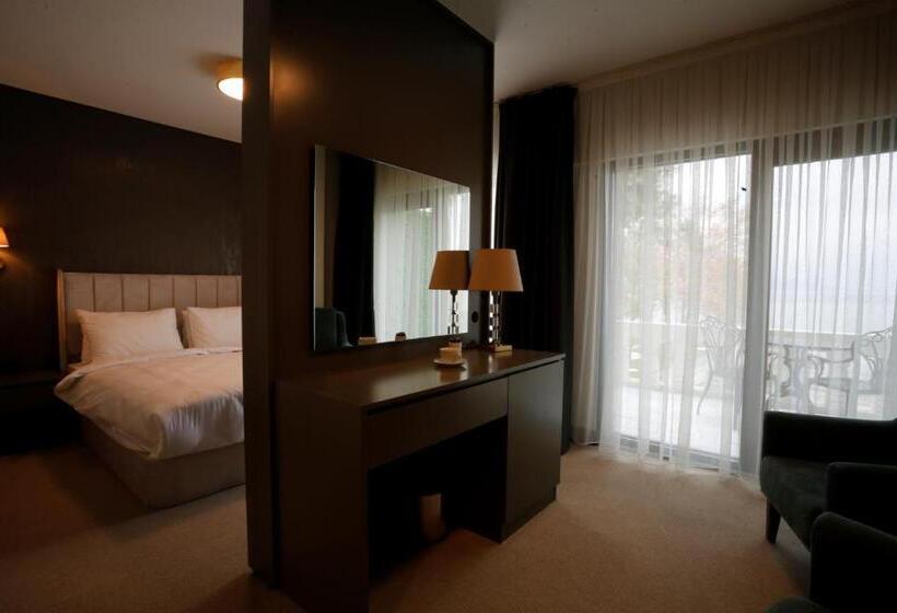 اتاق لوکس با بالکن, Dellago Luxury Hotel Sapanca