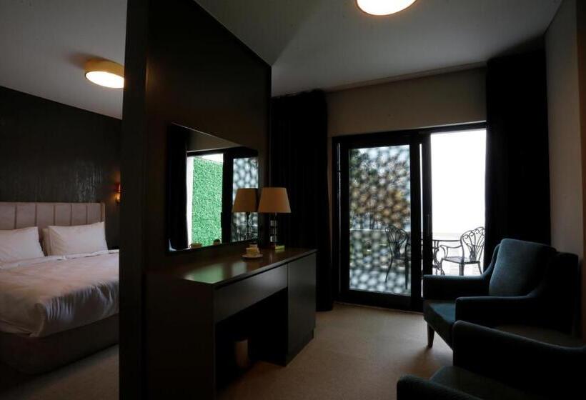 اتاق لوکس با بالکن, Dellago Luxury Hotel Sapanca