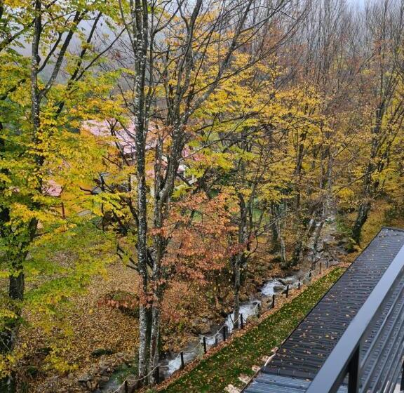 스탠다드 룸 킹사이즈 침대, Beconia Riverside