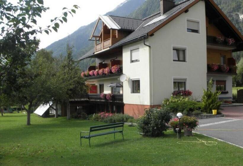 1 Bedroom Apartment Lake View, Ferienwohnungen Kraker