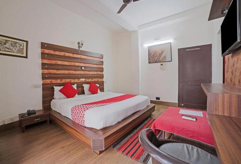 اتاق کلاسیک سه تخته, Oyo Hotel Arawali Inn