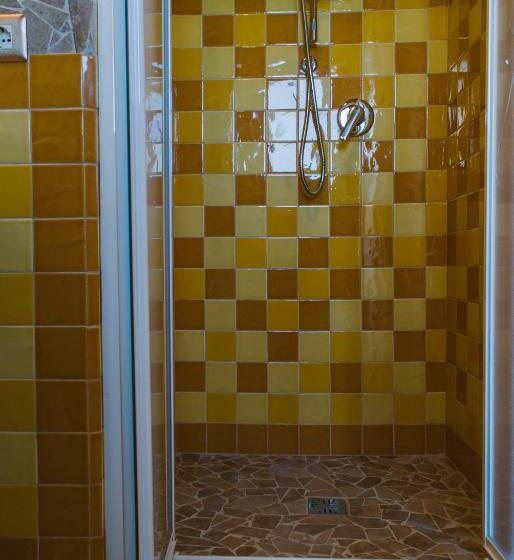 Quarto Estandar Individual, Barbagia
