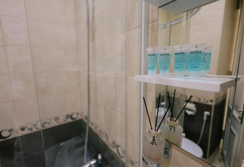 اتاق اکونومی, Gold Boutique