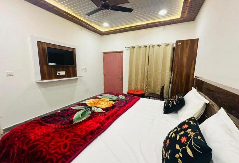Quarto Estandar, Ram Krishna Palace Ayodhya   Near Shree Ram Temple And Hanuman Garhi   Comfortable Stay