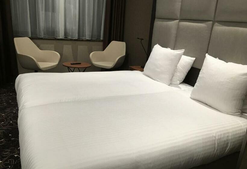 4인용 스탠다드 룸, Levell