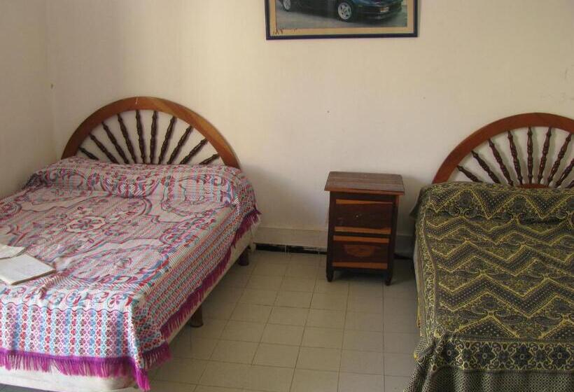 اتاق استاندارد سه نفره, Posada Escarcega