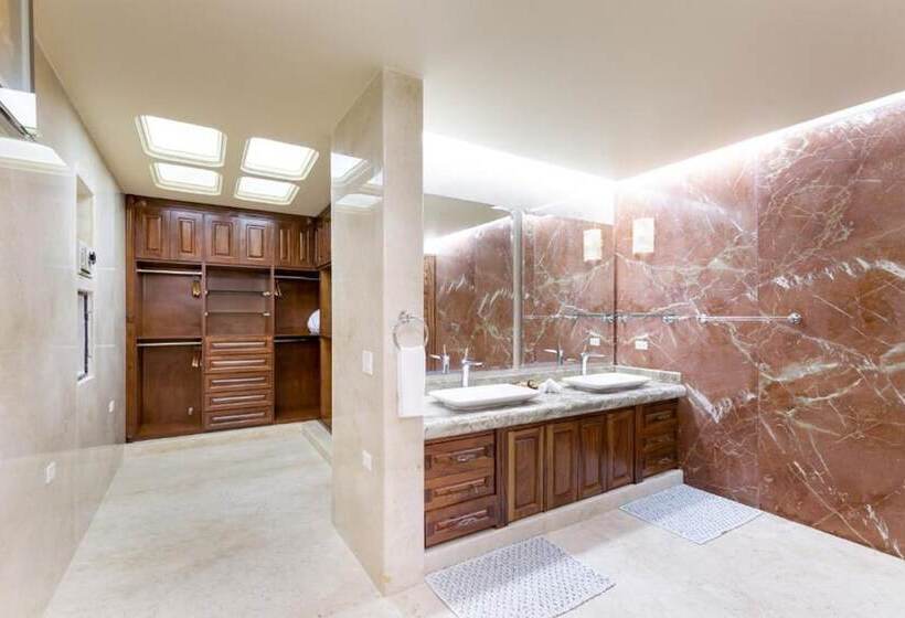 Standardrum, Villa Armonia Luxury Suites