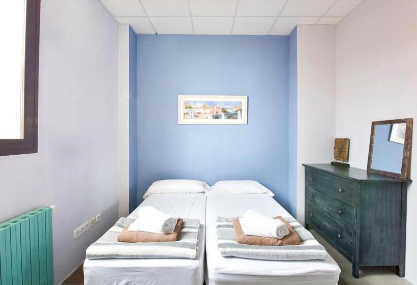 Трехместный Номер Стандарт Совместная Ванная, Alberg Solidança Hostel
