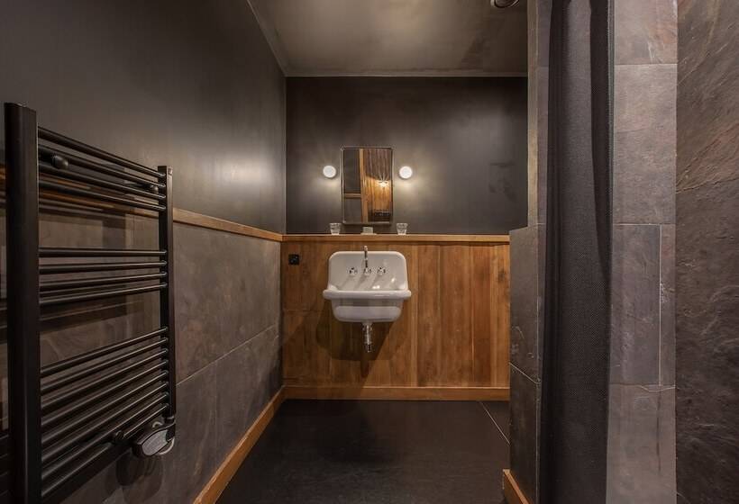 Семейный Номер, Refuge Du Montenvers