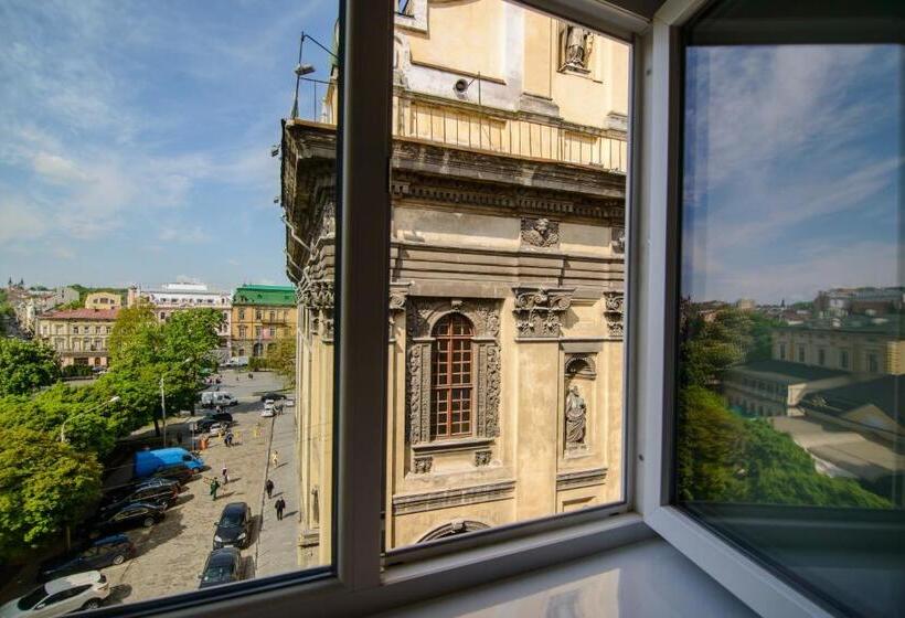 اتاق استاندارد با سرویس بهداشتی مشترک, Premium Hostel