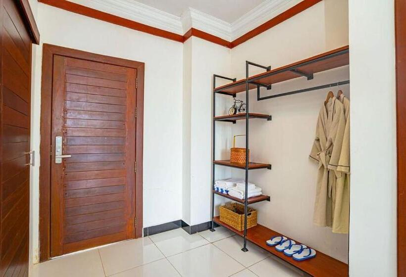 اتاق خانوادگی تودرتو, Kampot View Boutique
