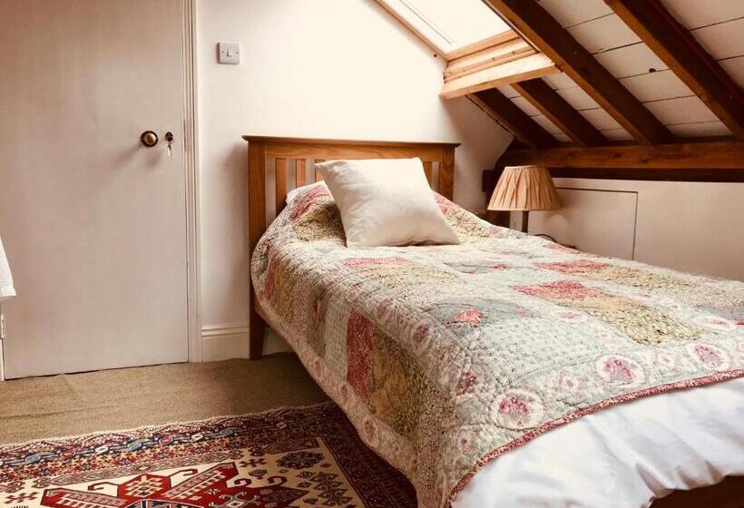 Quarto Estandar Banheiro Compartilhado, Tresillian House