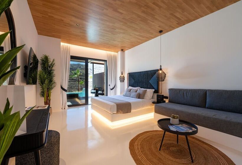Люкс Повышенной Комфортности, Ftelia Black Villas